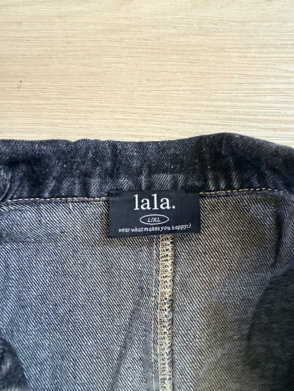 Dressed in Lala Outlaw Longline Denim Black Blazer - Picture 4 of 11